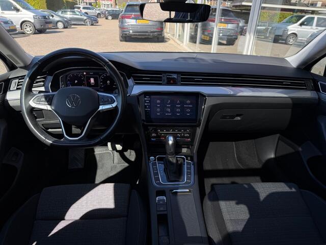 Volkswagen PASSAT 1.5 TSI Business + - Automaat Pano Trekhaak Navi Stoelverwarming Apple Carplay Android Auto