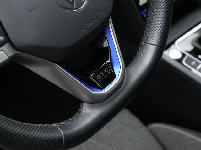 Volkswagen PASSAT 1.4 TSI 218 pk PHEV GTE | Trekhaak | 360 Camera | Stoelverwarming | Adaptive Cruise | Navigatie