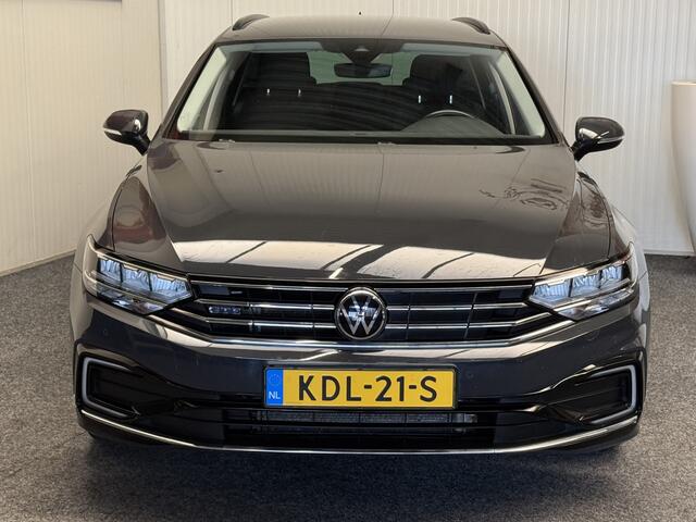 Volkswagen PASSAT VARIANT 1.4 TSI PHEV GTE BUSINESS NAVIGATIE ADAPTIVE CRUISE CONTROL CLIMATE CONTROL APPLE CARPLAY/ANDROID RIJSTROOKSENSOREN KEYLESS GO ACHTERUITRIJCAMERA ZEER MOOI !!