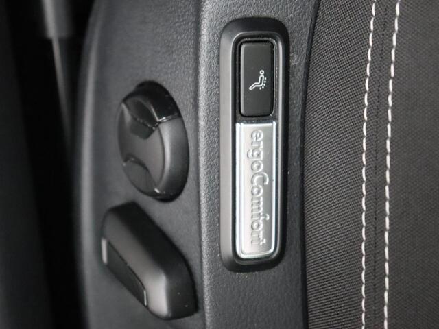 Volkswagen PASSAT 1.4 TSI PHEV GTE | SOH 94% | Stoelverwarming | Massage | Camera | Adaptive cruise | Matrix LED | Carplay | Navigatie | parkeerhulp | Climate control | Plug In