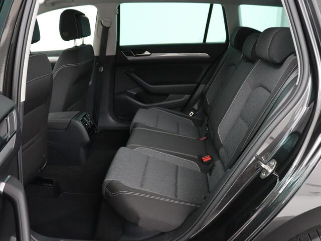 Volkswagen PASSAT 1.4 TSI PHEV GTE | SOH 94% | Stoelverwarming | Massage | Camera | Adaptive cruise | Matrix LED | Carplay | Navigatie | parkeerhulp | Climate control | Plug In