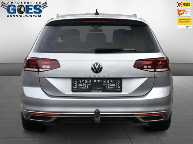 Volkswagen PASSAT Variant high/stoelvrw/trekhaak/el achter klep/carplay/clima