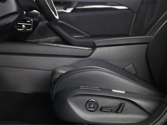 Volkswagen PASSAT Variant 1.5 eHybrid R-Line Edition 204 PK | Navigatie | Camera | wegklapbare trekhaak | elektrische klep | verlengde garantie