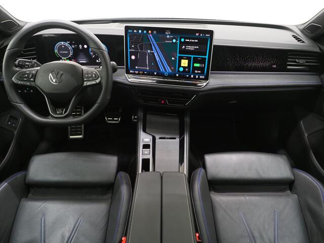 Volkswagen PASSAT Variant 1.5 eHybrid R-Line Edition | Panoramadak | Vol Leder | Harman/Kardon | HUD | Massage | Trekhaak