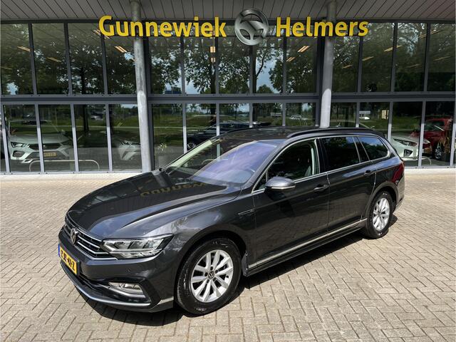 Volkswagen PASSAT Variant 1.5 TSI R-Line Business | AUTOMAAT | ACC | CAM | CARPLAY | CLIMA | LKA | NAVI | PDC V&A | STUUR/STOELVERW. | TREKHAAK | VIRTUAL COCKPIT