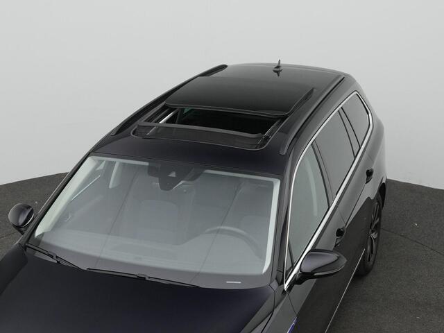 Volkswagen PASSAT 1.4 TSI PHEV 218 pk GTE Business | Panoramadak | 360 Camera | Adaptive Cruise | Elektrische achterklep