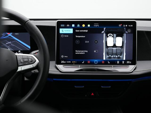 Volkswagen PASSAT Variant 1.5 e-Hybrid 204 pk DSG Business | Trekhaak | Head-Up Display | Achteruitrijcamera | Stuur-/stoelverwarming | Adaptive Cruise