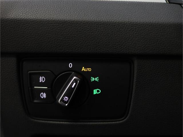 Volkswagen PASSAT Variant 1.6 TDI Comfortline | elektrische trekhaak | Navigatie | Achteruitrijcamera | Adaptive cruise control |