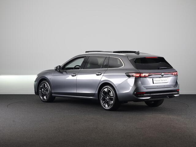 Volkswagen PASSAT Variant Elegance Business 1.5 eHybrid 150 kW / 204 pk Panoramaschuif/kanteldak, Lederen interieur, Stoelventilatie en massage