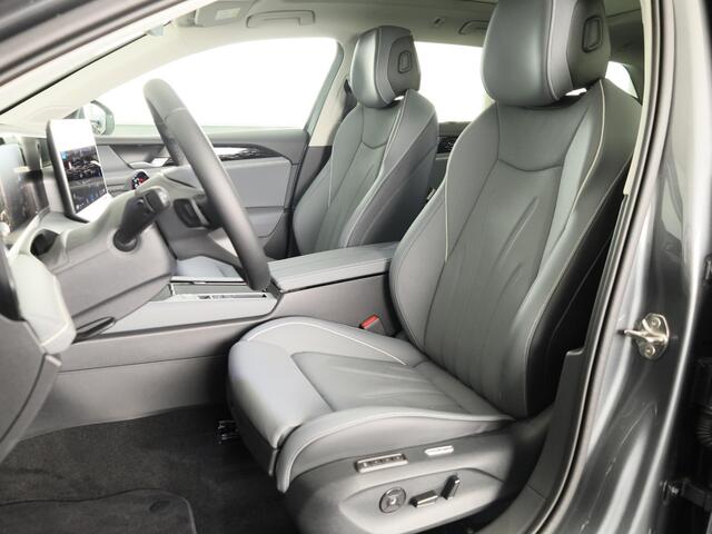 Volkswagen PASSAT Variant Elegance Business 1.5 eHybrid 150 kW / 204 pk Panoramaschuif/kanteldak, Lederen interieur, Stoelventilatie en massage