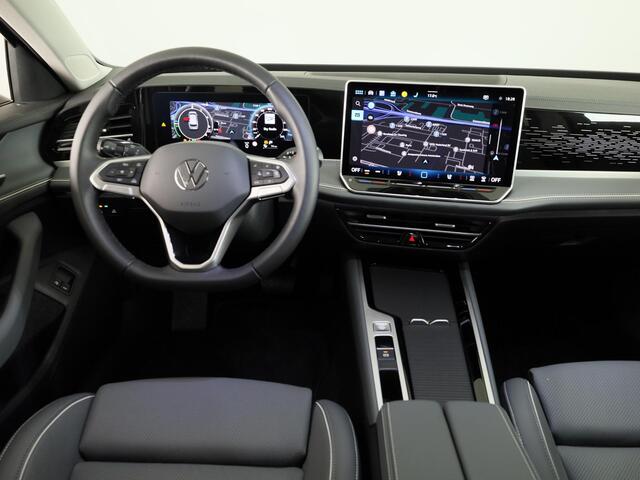 Volkswagen PASSAT Variant Elegance Business 1.5 eHybrid 150 kW / 204 pk Panoramaschuif/kanteldak, Lederen interieur, Stoelventilatie en massage