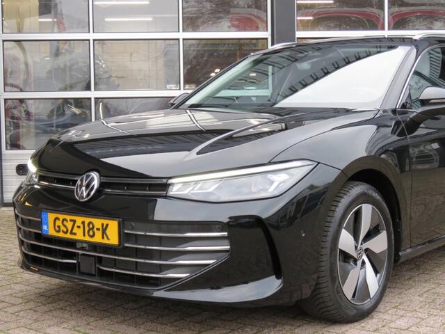 Volkswagen PASSAT 1.5 eTSI Aut. Elegance Business / 360 Camera / Wegklap.h