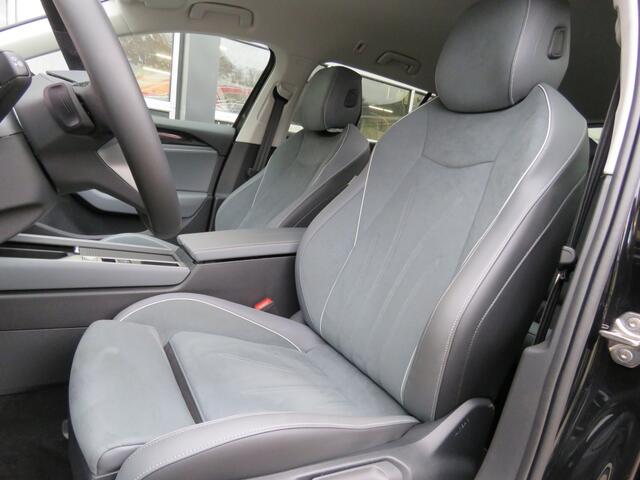 Volkswagen PASSAT 1.5 eTSI Aut. Elegance Business / 360 Camera / Wegklap.h