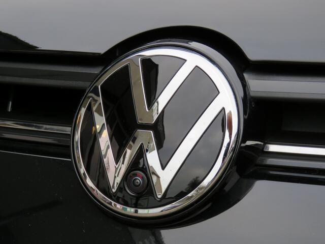 Volkswagen PASSAT 1.5 eTSI Aut. Elegance Business / 360 Camera / Wegklap.h