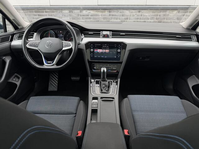Volkswagen PASSAT Variant 1.4 TSI PHEV GTE Business | Pano | Elek. Trekhaak | Camera | Carplay | Navi | LED