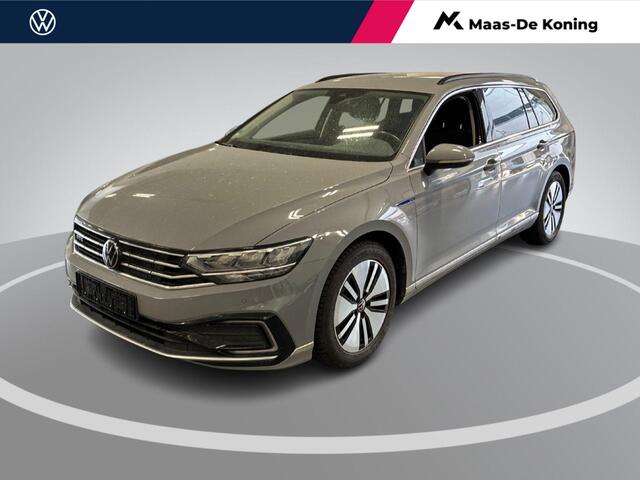Volkswagen PASSAT Variant 1.4 TSI 218pk DSG PHEV GTE Business · Camera · Apple/Android Car Play · Navigatie · P-Sensoren · Stoelverwarming · 17'' Inch ·