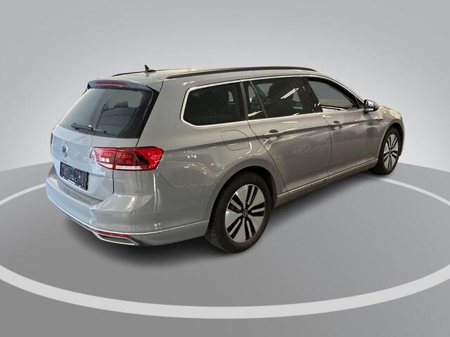 Volkswagen PASSAT Variant 1.4 TSI 218pk DSG PHEV GTE Business · Camera · Apple/Android Car Play · Navigatie · P-Sensoren · Stoelverwarming · 17'' Inch ·
