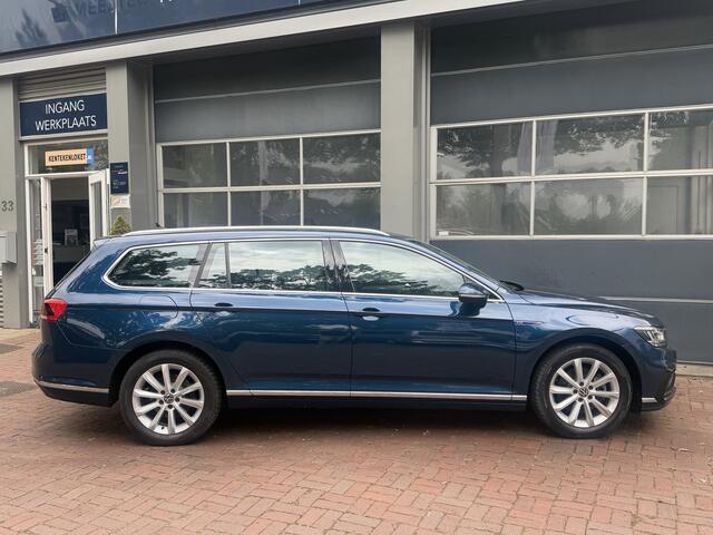 Volkswagen PASSAT Variant 1.4 TSI PHEV GTE | 2021 | Panoramadak | Trekhaak | Head-up Display | Dealer Onderhouden