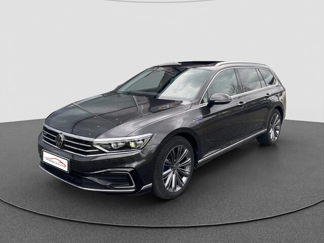 Volkswagen PASSAT Variant 1.4 TSI PHEV GTE Business Pano/schuif | Stoelverw. | Adap.