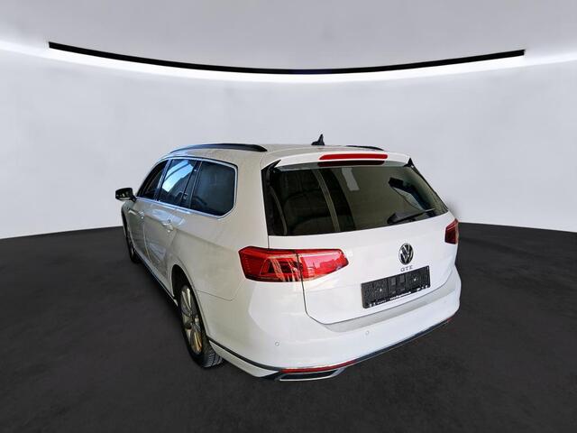 Volkswagen PASSAT Variant GTE 1.4 TSI eHybrid 218pk PHEV Business / Panoramadak / iQ Light / Massage / Travel Assist
