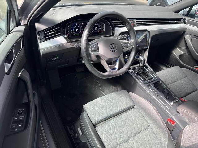 Volkswagen PASSAT Variant 1.4 TSI PHEV GTE Business 17"/Trekhaak/IQ Lights/Stoelverwarming/Camera/Apple Carplay & Android Auto