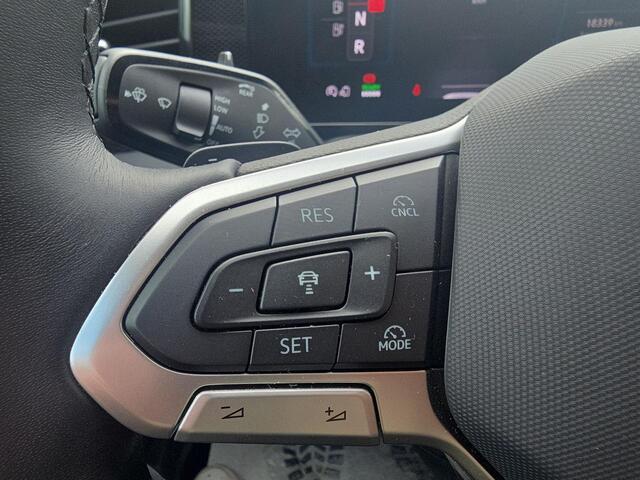 Volkswagen PASSAT Variant 1.5 eHybrid Business PHEV |Trekhaak | LED | ACC | Elek. klep | A. Camera | HUD |