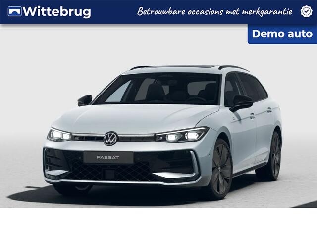 Volkswagen PASSAT Variant 1.5 eTSI 150PK DSG R-Line Edition / Resterende Fabrieksgarantie tot 22-01 2029 / Black Style / Panoramadak / 19'' LMV / VW