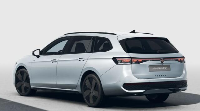 Volkswagen PASSAT Variant 1.5 eTSI 150PK DSG R-Line Edition / Resterende Fabrieksgarantie tot 22-01 2029 / Black Style / Panoramadak / 19'' LMV / VW