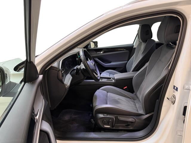 Volkswagen PASSAT Variant 1.5 eTSI Business I Trekhaak I Leder I Massage I Stoelverwarming I Elek. Achterklep
