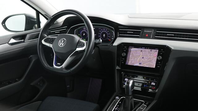 Volkswagen PASSAT Variant 1.4 TSI 204pk PHEV GTE Business DSG / Navigatie / Stoelverwarming / Camera
