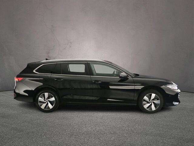 Volkswagen PASSAT Variant Business 1.5 eTSI 150pk DSG Automaat Trekhaak, Adaptive cruise control, Navigatie, Stoelverwarming, Achteruitrijcamera, LED koplampen, Parkeersensoren