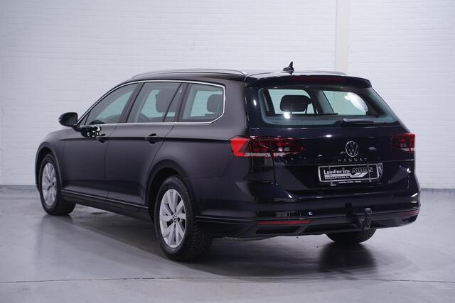 Volkswagen PASSAT Variant 1.5 TSI Business Virtual-cockpit Trekhaak wegklapbaar led-verlichting Navi Clima Apple Carplay Camera ACC NAP PDC v+a IQ-drive lendesteun bestuurdersstoel DAB-ontvangst achterklep electrisch bedienbaar