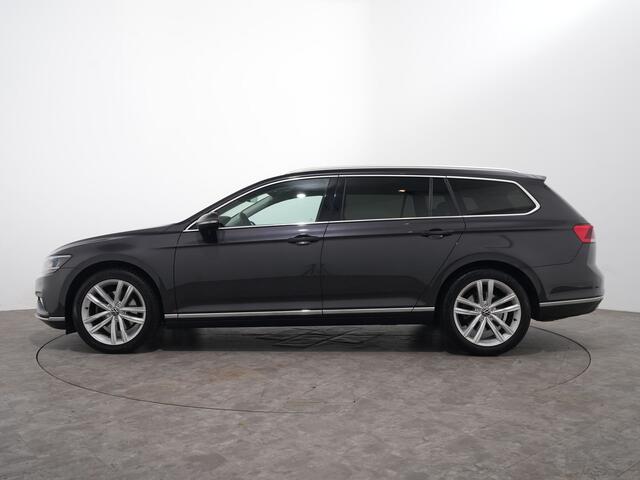 Volkswagen PASSAT Variant 1.5 TSI 150PK ELEGANCE DSG | Stoelverwarming | Camera | Carplay