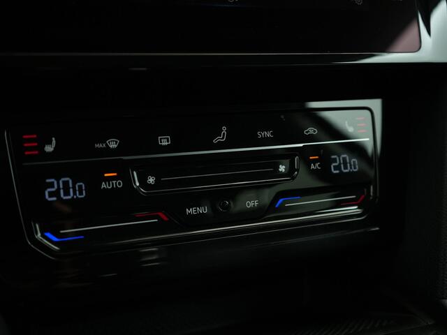 Volkswagen PASSAT Variant 1.5 TSI 150PK ELEGANCE DSG | Stoelverwarming | Camera | Carplay