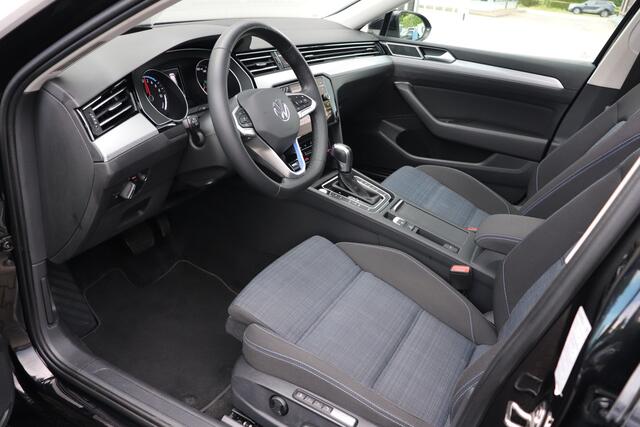 Volkswagen PASSAT Variant 1.4 TSI PHEV GTE Trekhaak Pano Massage HU display