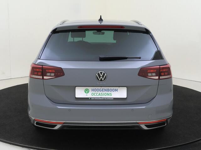 Volkswagen PASSAT Variant 1.4 TSI PHEV GTE Business | SoH 95% | Stoelverwarming | Digital cockpit Pro | Navigatie | Adaptieve cruise control | CarPlay | 3-zone airco | Achteruitrijcamera |