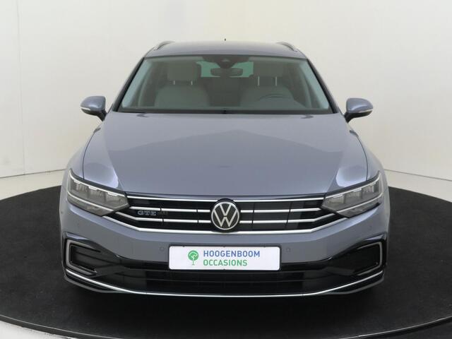 Volkswagen PASSAT Variant 1.4 TSI PHEV GTE Business | SoH 95% | Stoelverwarming | Digital cockpit Pro | Navigatie | Adaptieve cruise control | CarPlay | 3-zone airco | Achteruitrijcamera |