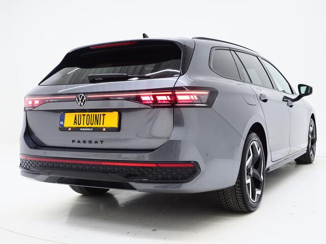 Volkswagen PASSAT Variant 1.5 eHybrid R-Line | Vol Leder | Panoramadak | Stoelventilatie | Harman/Kardon | HUD | Massage | Trekhaak
