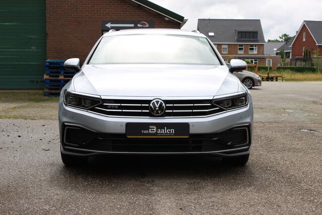 Volkswagen PASSAT Variant 1.4 TSI PHEV GTE SOh 94,4% LEER PANO IQ LIGHT TREKHAAK 51000KM!!!