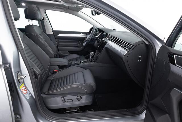 Volkswagen PASSAT Variant 1.4 TSI PHEV GTE | LEDER | PANORAMADAK | VIRTUAL DASH | Trekhaak .