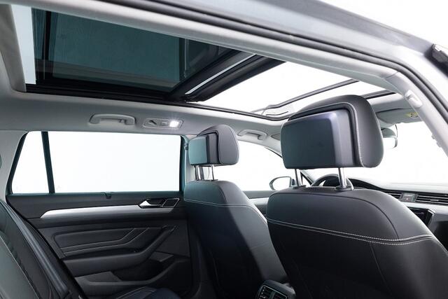 Volkswagen PASSAT Variant 1.4 TSI PHEV GTE | LEDER | PANORAMADAK | VIRTUAL DASH | Trekhaak .