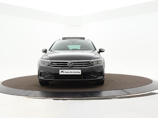 Volkswagen PASSAT Variant 1.4 TSI 218pk DSG PHEV GTE Business · Panoramadak · Camera · Apple/Android Car Play · Navigatie · Elek. Achterklep · Wegklapbare Trekhaak · 18'' Inch ·