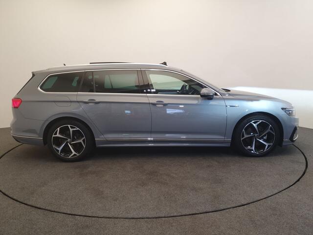 Volkswagen PASSAT Variant 1.5 TSI 150pk DSG/AUT R-Line Business + Panoramadak, Trekhaak, Camera