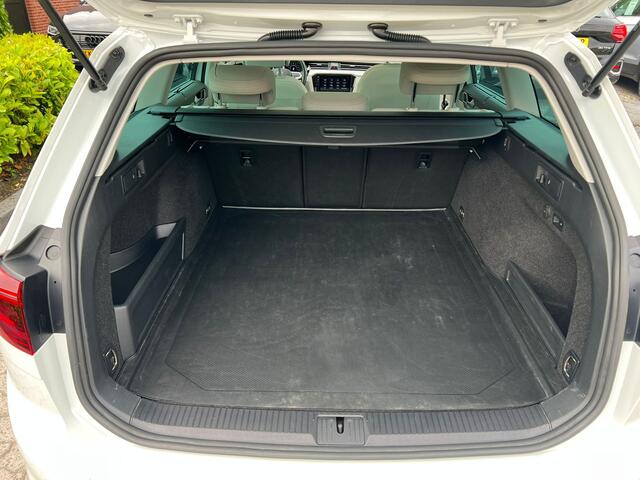Volkswagen PASSAT Variant 1.4 TSI GTE trekhaak, pano, 360 camera, virtual cockpit, navi, cruise