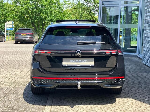 Volkswagen PASSAT Variant R-Line Edition 1.5 eHybrid 150 kW / 204 PK DSG | Black Style | Assistance Plus pakket | Trekhaak wegklapbaar |