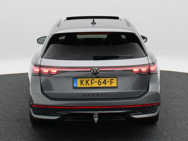 Volkswagen PASSAT Variant 1.5 eHybrid 272 Pk Automaat R-Line Business | Stoel/Stuurverwarming | Head Up | Matrix LED | Panorama dak | 360° Camera | Massage | Trekhaak | 18 Inch | 29.438 Km !!