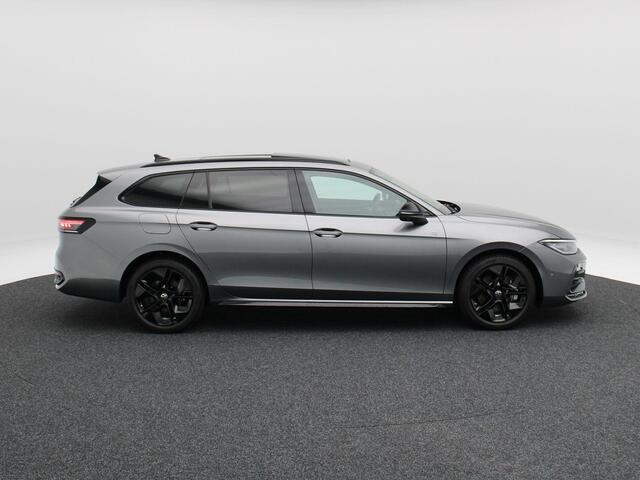 Volkswagen PASSAT Variant 1.5 eHybrid 272 Pk Automaat R-Line Business | Stoel/Stuurverwarming | Head Up | Matrix LED | Panorama dak | 360° Camera | Massage | Trekhaak | 18 Inch | 29.438 Km !!