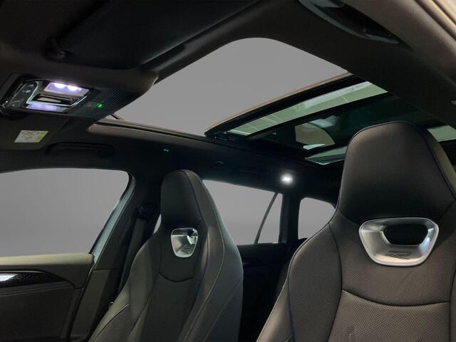 Volkswagen PASSAT Variant 1.5eHybrid 200kW/272PK R-Line Black Style DSG · Panoramadak · Trekhaak · Leder · Harman Kardon · Garantie t/m 23-04-2030 of 100000km.