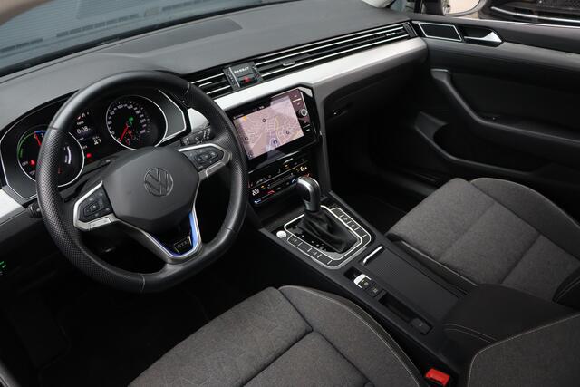 Volkswagen PASSAT Variant 1.4 TSI PHEV GTE Business | Matrix | Camera | Trekhaak |
