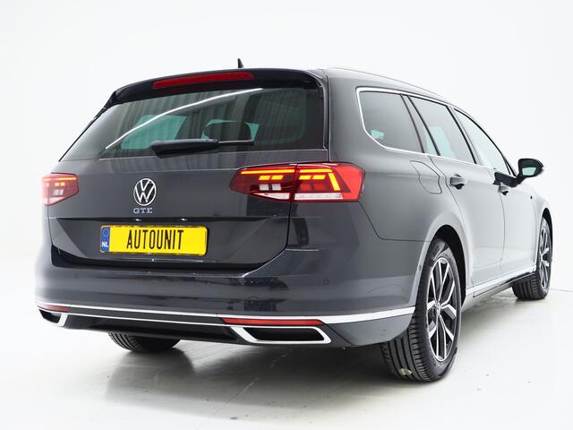 Volkswagen PASSAT Variant 1.4 TSI PHEV GTE | Panoramadak | Leder | Trekhaak | Massage | Adaptive Cruise | Camera | Dodehoek